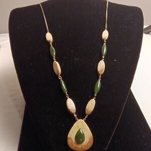 Elegant Green and Cream Necklace